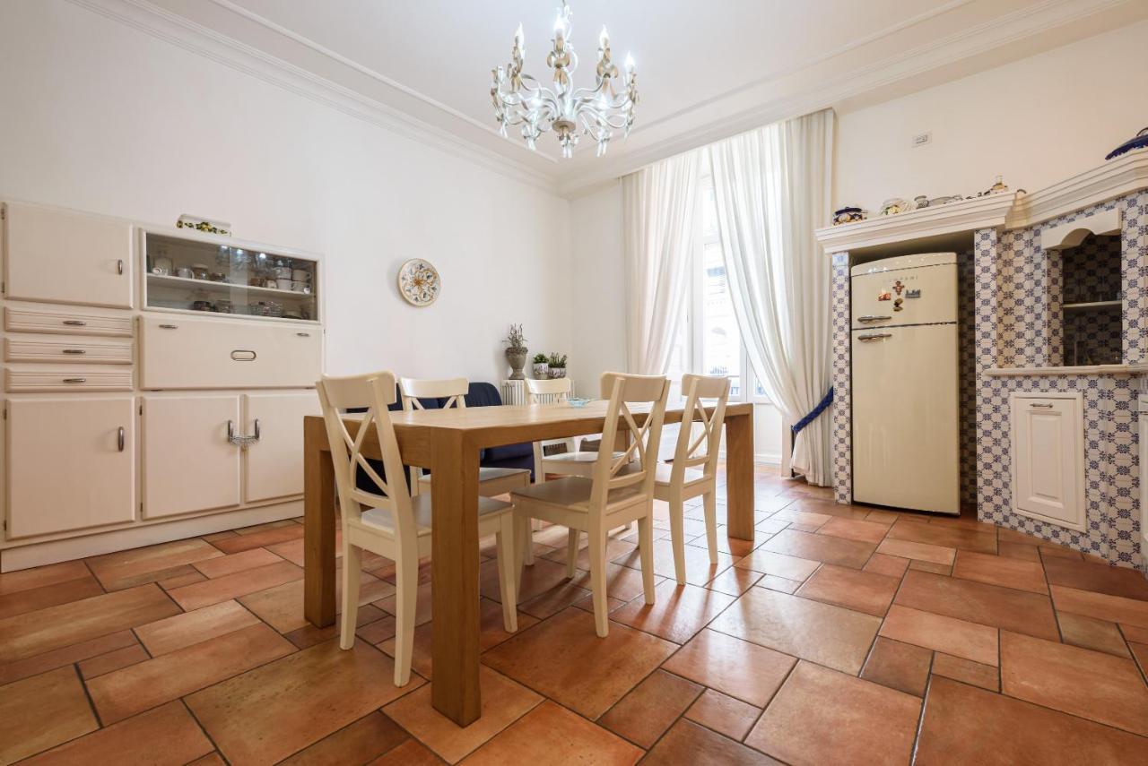 Palazzo Dello Spagnolo Suite Neapol Exteriér fotografie